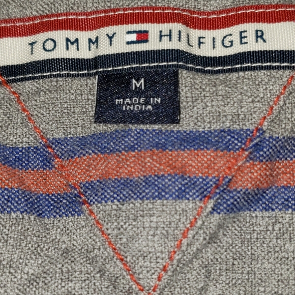 Tommy Hilfiger button up - Picture 2 of 5
